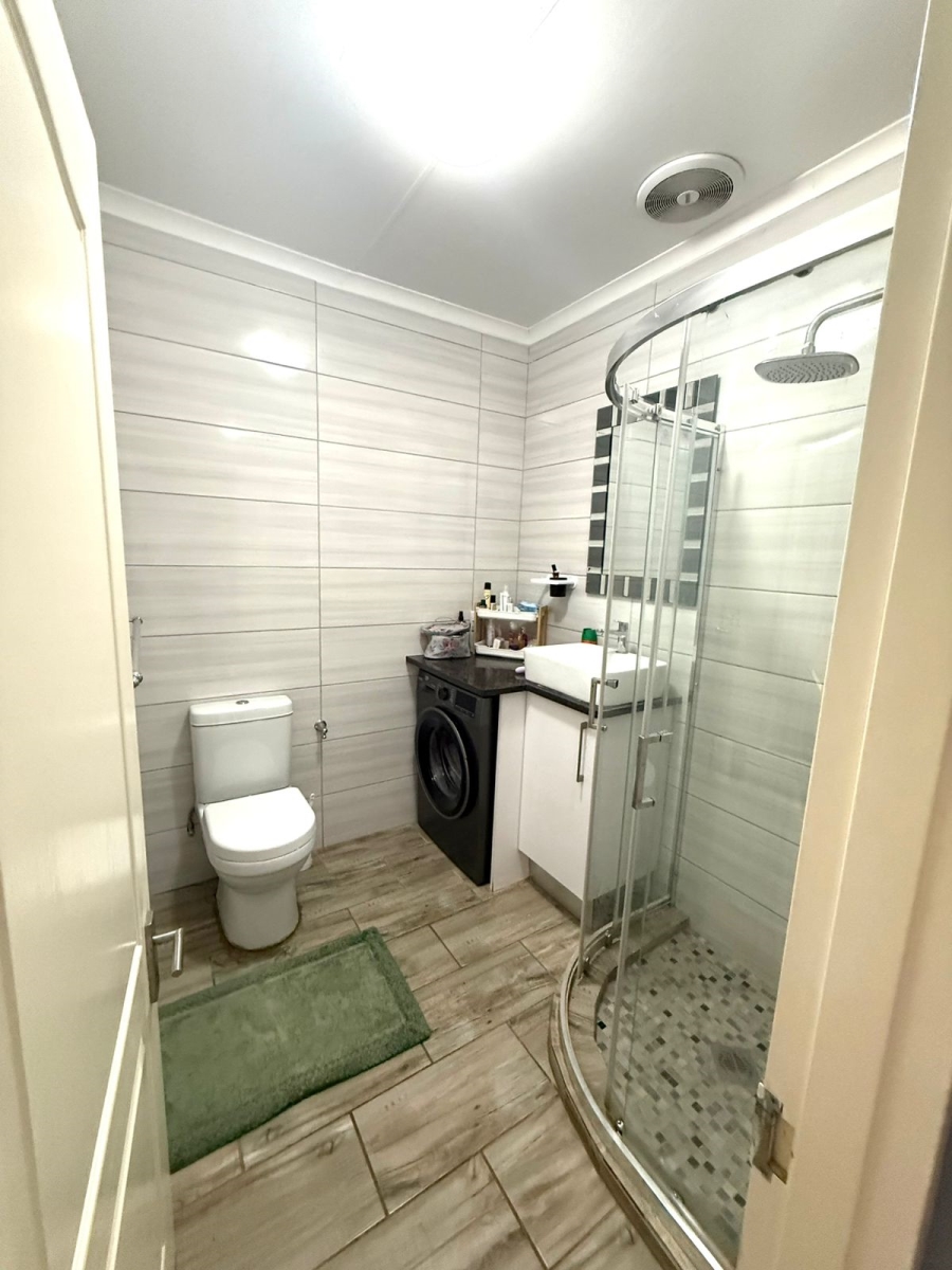 3 Bedroom Property for Sale in Caribbean Beach Club North West